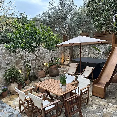 Mk With Breakfast And Jacuzzi Holiday home *