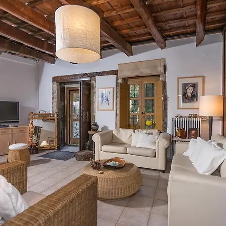 Mk With Breakfast And Jacuzzi Holiday home *