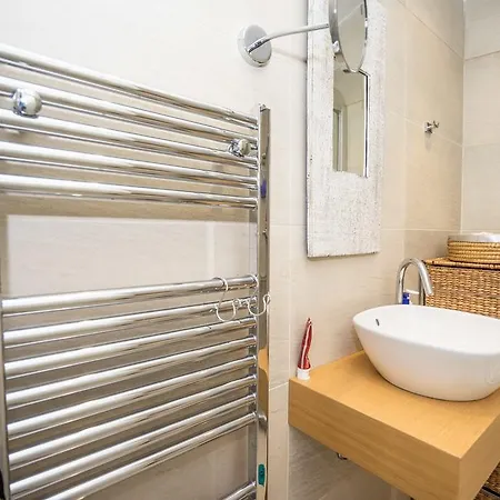 Mk With Breakfast And Jacuzzi Holiday home Sarkhos