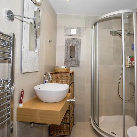 Mk With Breakfast And Jacuzzi * Sarkhos